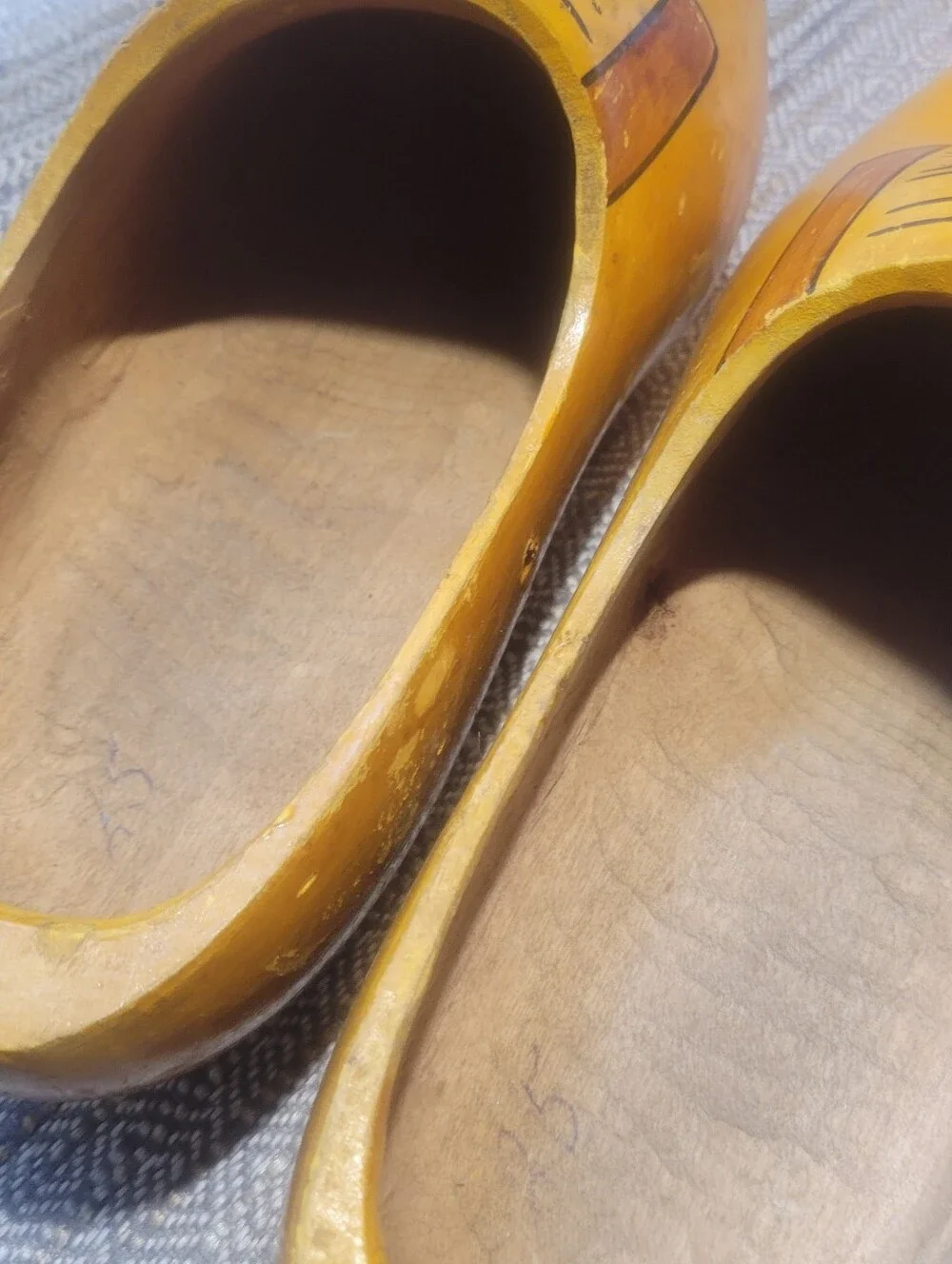 DUTCH CLOGS WOODEN WOOD HANDCARVED HANDPAINTED HOLLAND  Yellow Red
